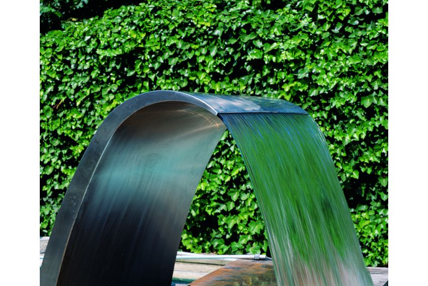 Arched Curtain (D26)