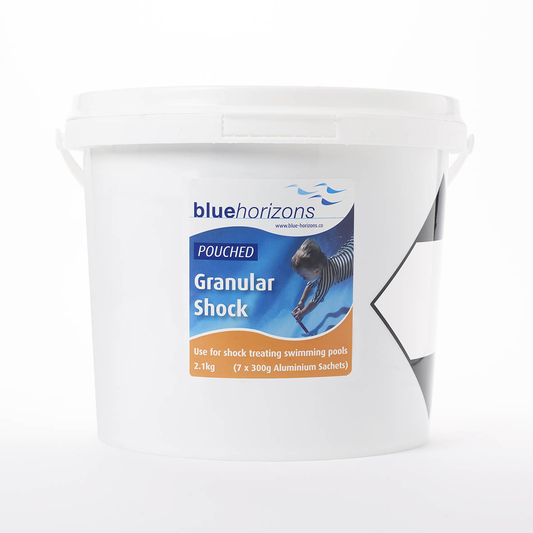 White plastic bucket containing blue horizons pouched granular shock, a pool treatment product in 2.1kg packaging with seven aluminum sachets for shock treating swimming pools.