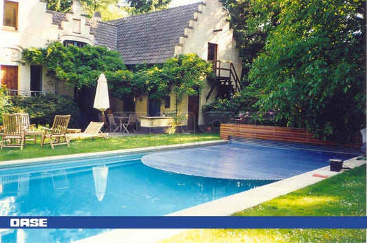 Blue oase pool cover
